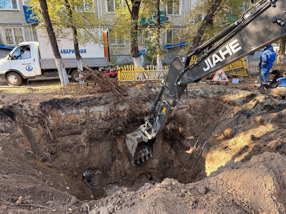 Водоканал Белогорска устранил аварию на сетях водоснабжения по ул.  Северная
